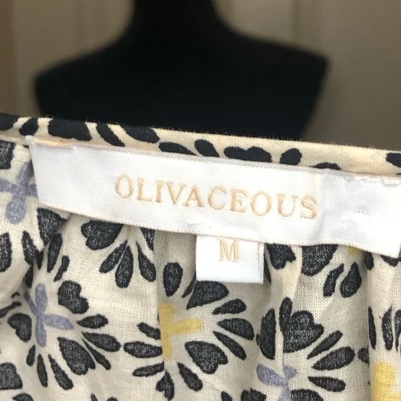 Olivaceous Blouse - Picture 4 of 6